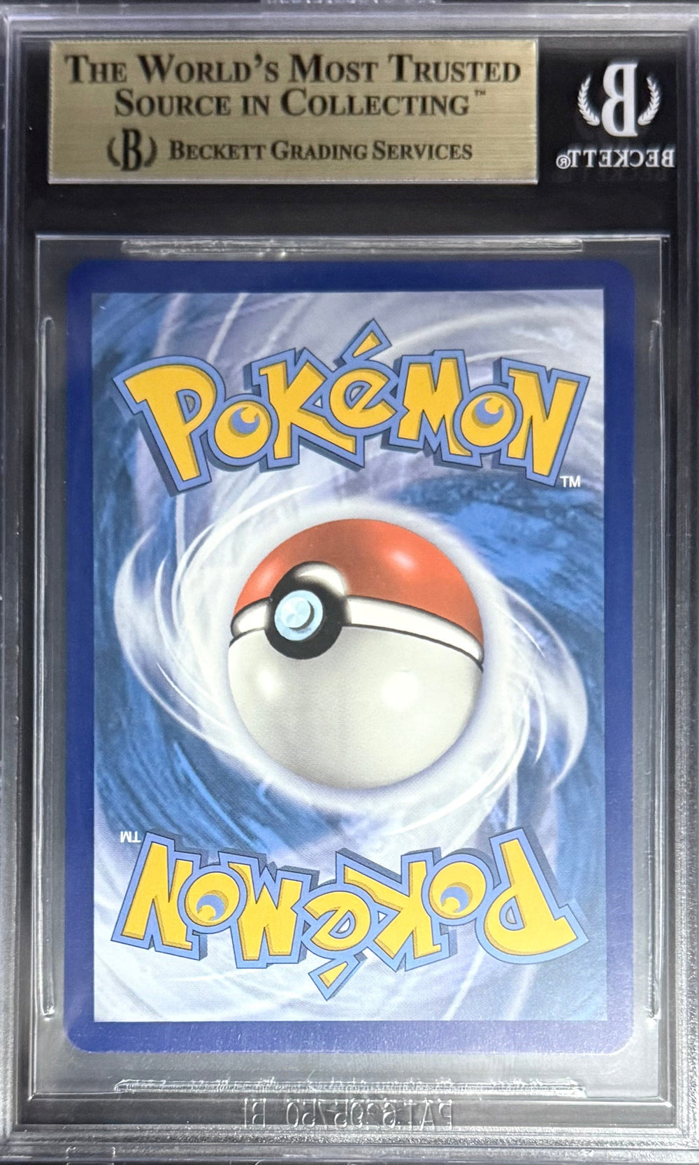 Pokemon Charizard GX Pokemon Sun & Moon Hidden Fates Tins 2019 Beckett BGS 9.5