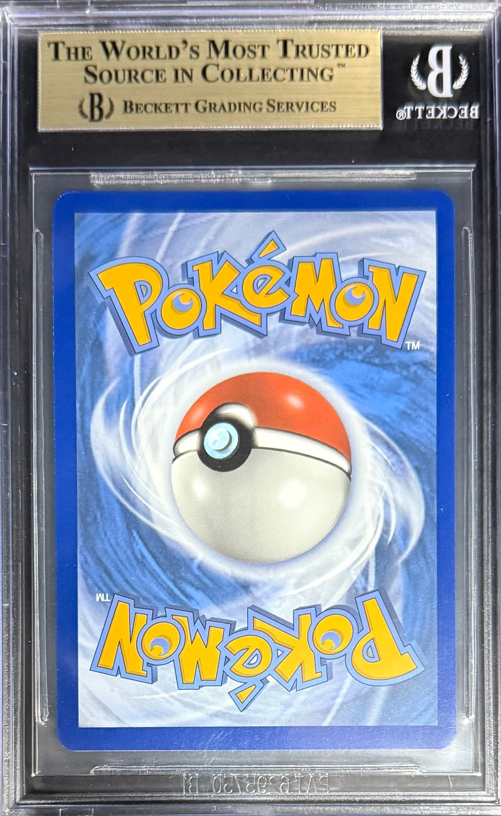 Pokemon Lugia 132/185 Holo Pokemon Sword & Shield Vivid Voltage 2020 Beckett BGS 9.5