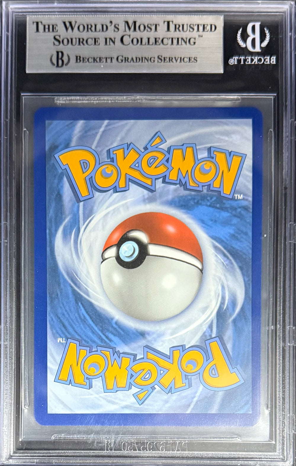 Pokemon Hero's Medal 201/185 Pokemon Sword & Shield Vivid Voltage 2020 Beckett BGS 8.5