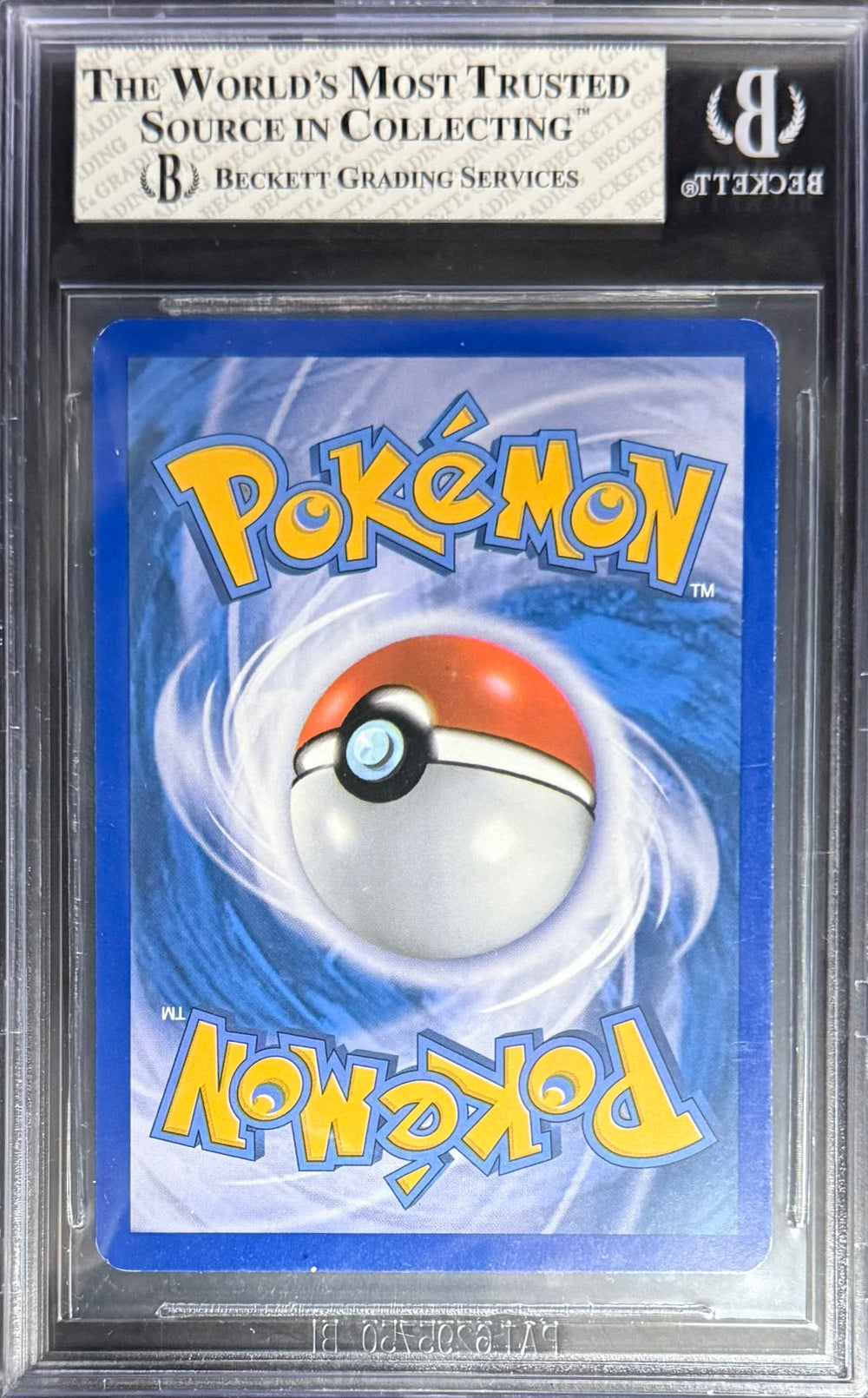 Pokemon Mewtwo 53/113 Holo Pokemon Black & White Legendary Treasures 2013 Beckett BGS 8