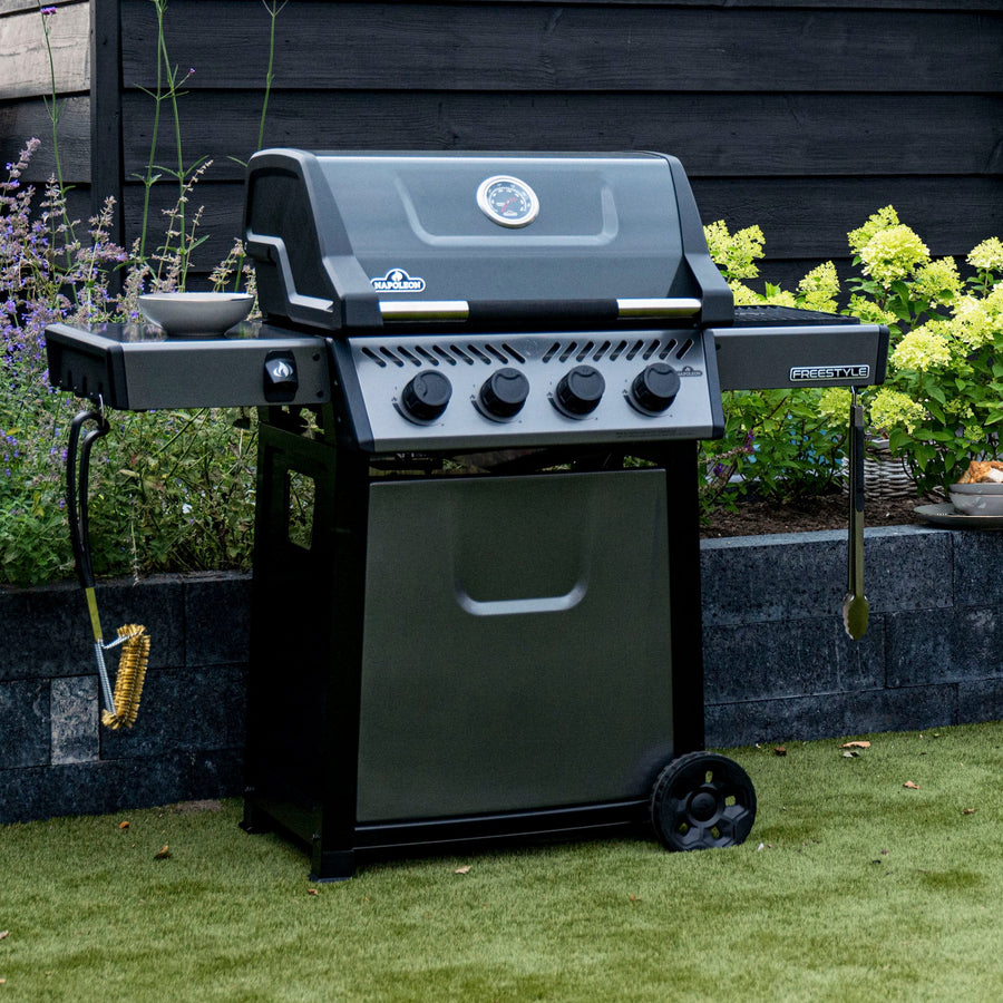 Napoleon Freestyle 425 Gas Barbecue